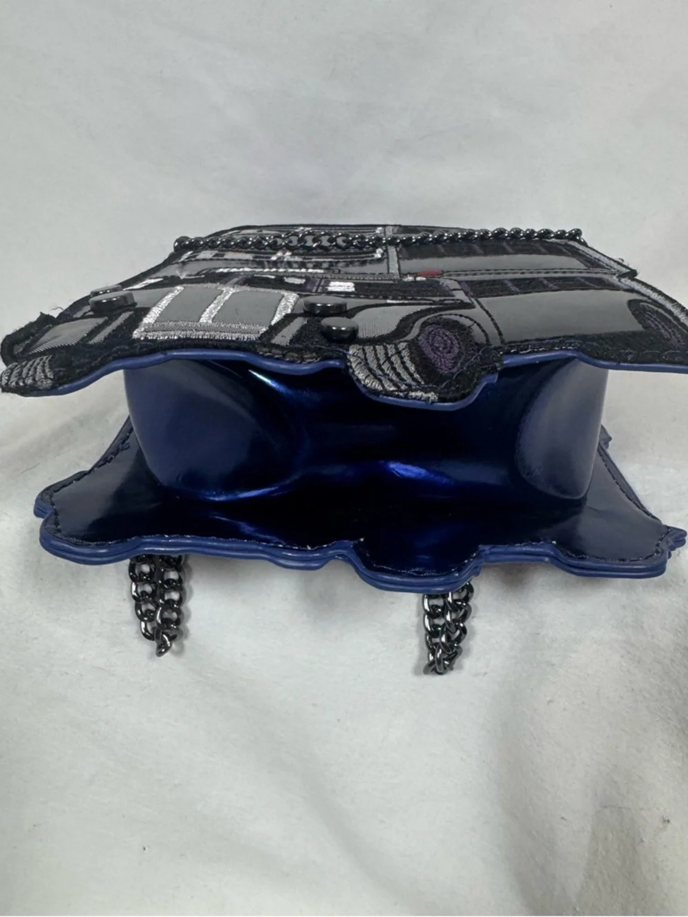 Danielle Nicole Warner Brothers Harry Potter The Knight bus crossbody bag(rare) - Picture 13 of 14